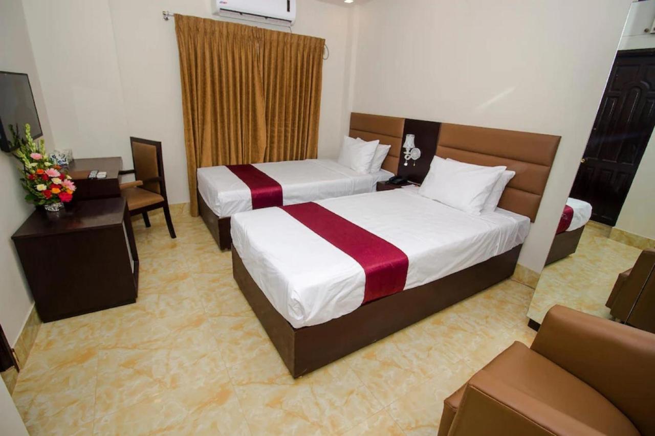 Hotel Gulshan Lake View Dhaka Buitenkant foto